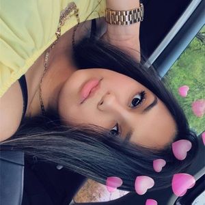 Meet your Posher, Mia